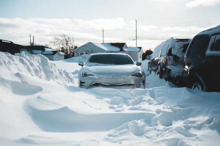 Quels sont les effets du temps hivernal sur la finition de votre voiture?